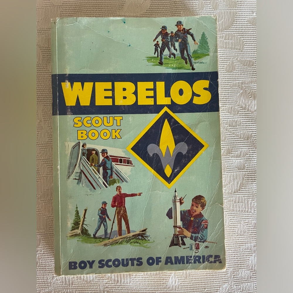 Boy Scouts BSA book Webelos